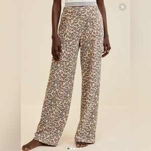 NEW Aerie New Heights Fleece Trouser Leopard